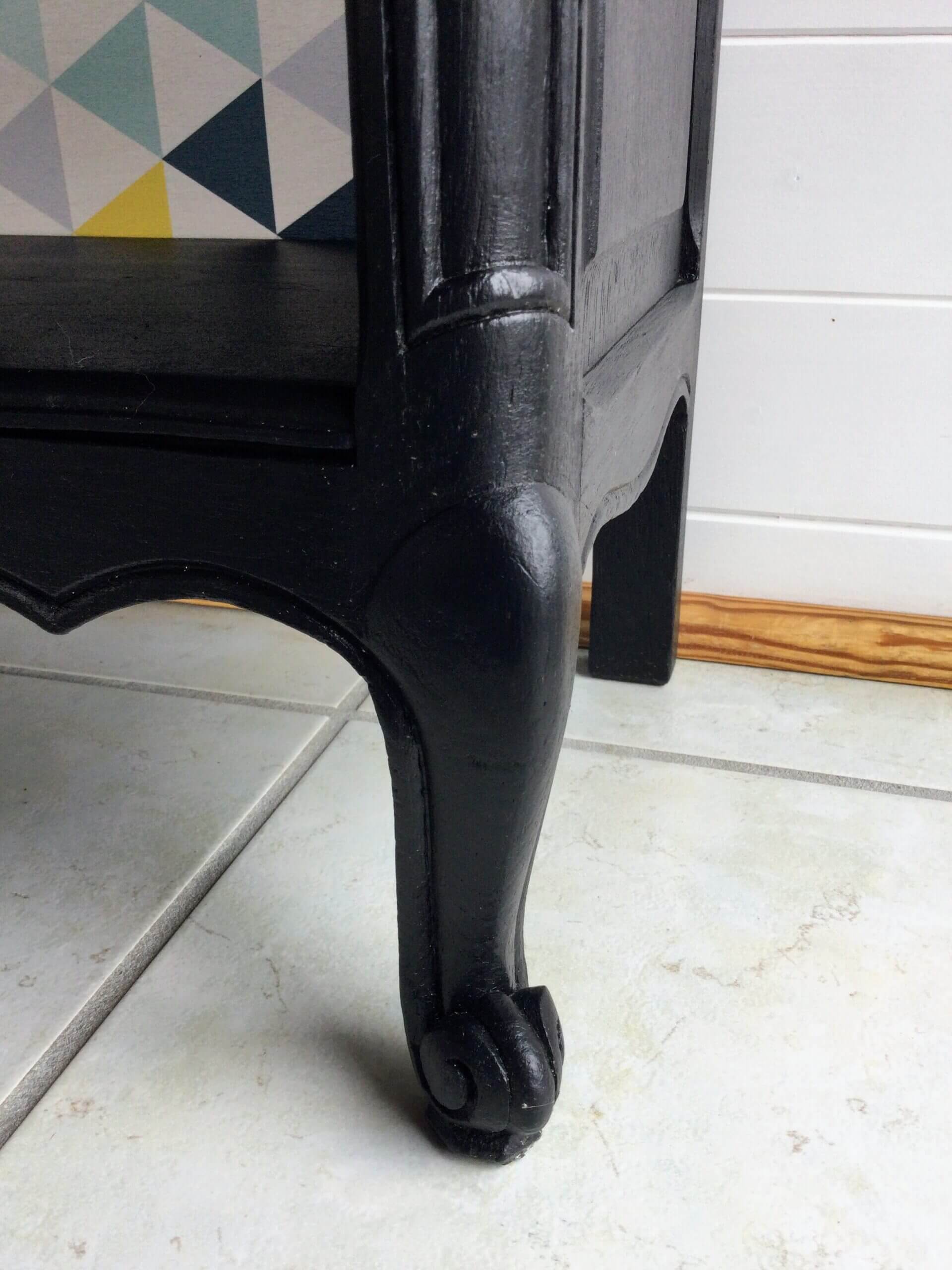 Bibus relooké TRIANGLES détails pied