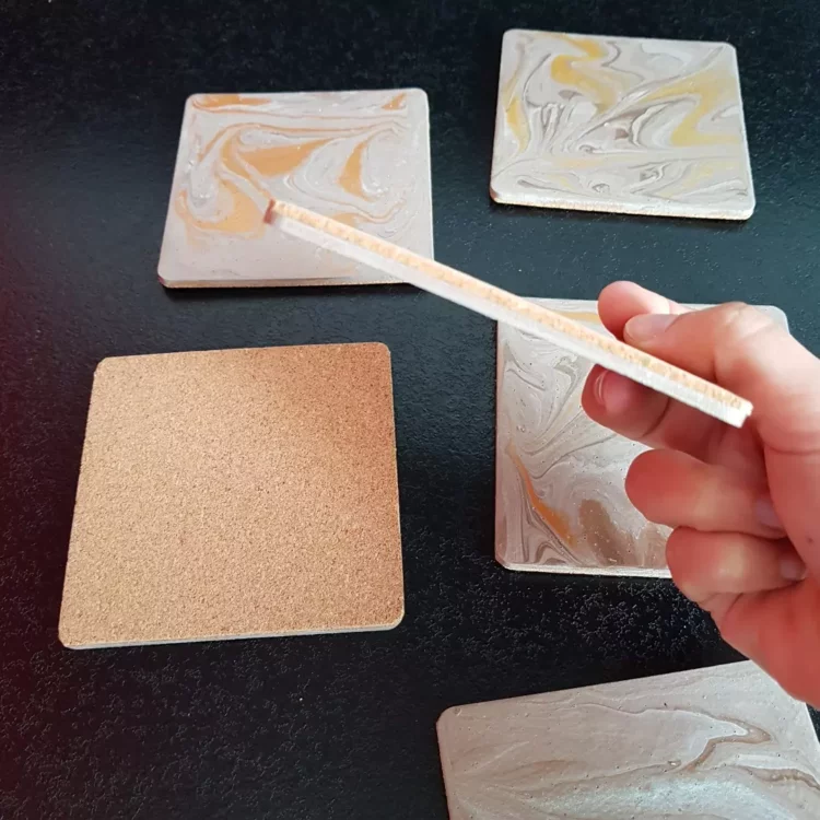 6 sous-verres, tons beiges et métal – Image 4