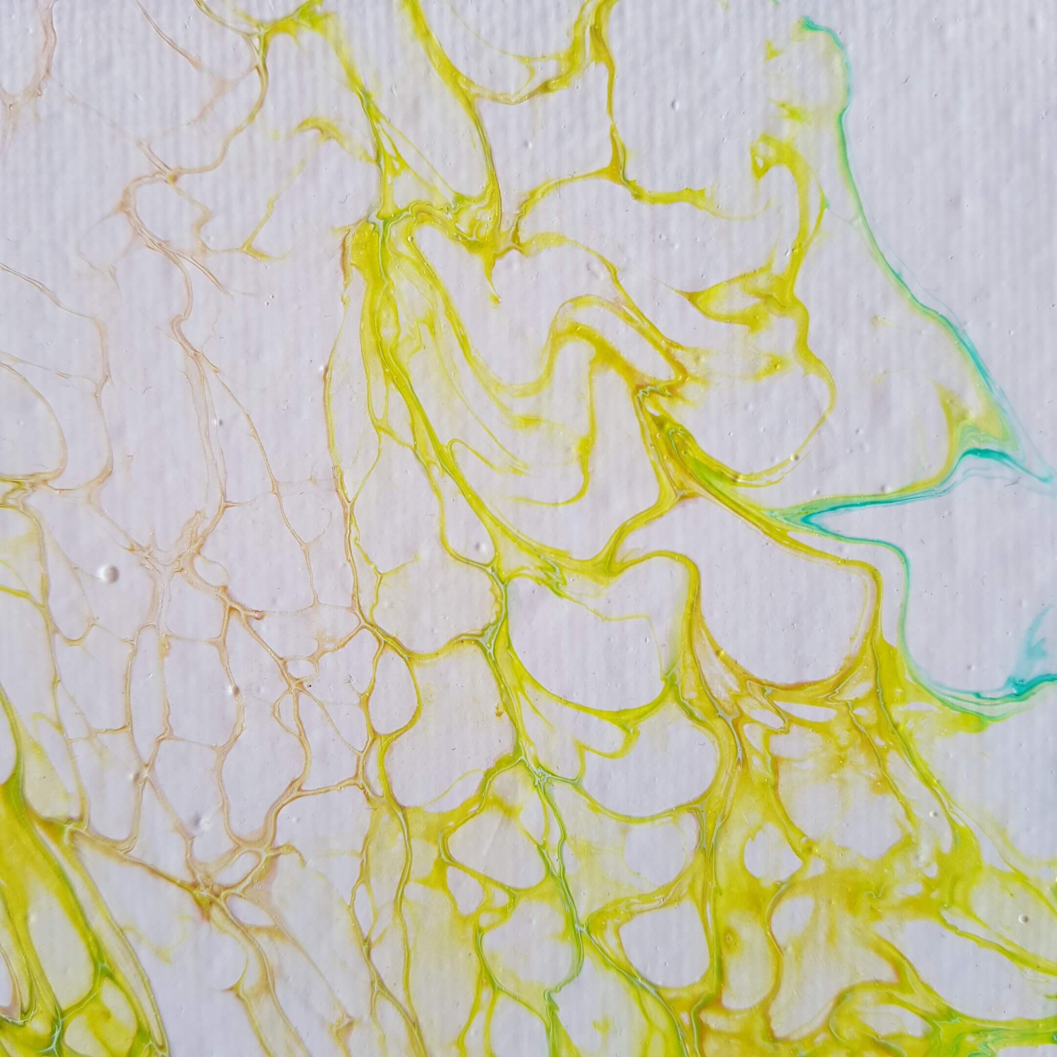 Peinture abstraite “Ailes de lumière” (20×20 cm) – Image 3