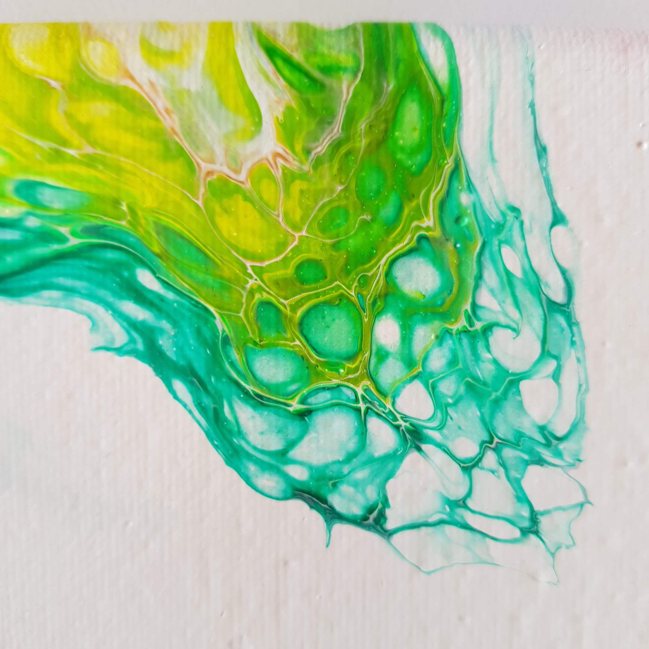 Peinture abstraite “Ailes de lumière” (20×20 cm) – Image 4